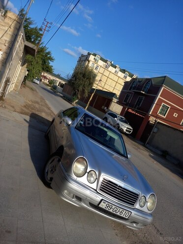 Mercedes E 220 1999, 620,000 km - 2.2 л - Bakı