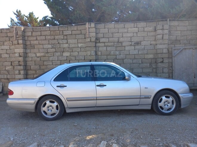 Mercedes E 220 1999, 620,000 km - 2.2 л - Bakı