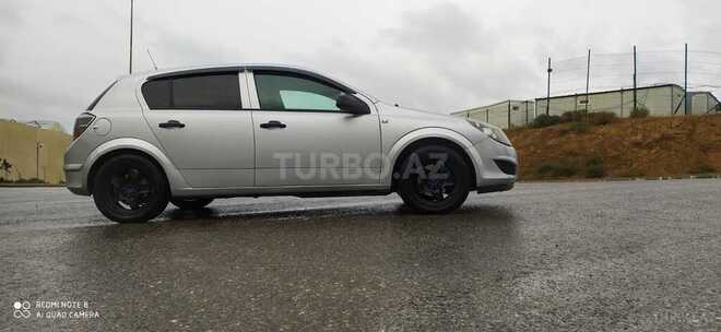 Opel Astra 2010, 260,000 km - 1.3 l - Bakı