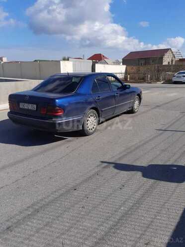 Mercedes E 240 1998, 31,000 km - 2.4 l - Sumqayıt