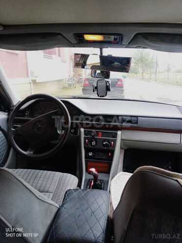 Mercedes E 220 1993, 502,000 km - 2.2 l - Kürdəmir