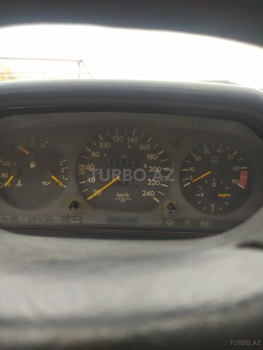 Mercedes E 220 1993, 502,000 km - 2.2 l - Kürdəmir
