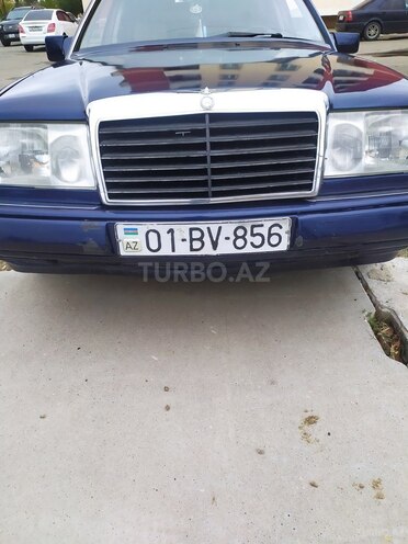 Mercedes E 220 1993, 502,000 km - 2.2 l - Kürdəmir