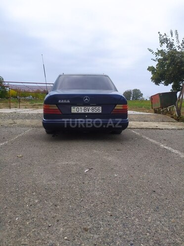 Mercedes E 220 1993, 502,000 km - 2.2 l - Kürdəmir