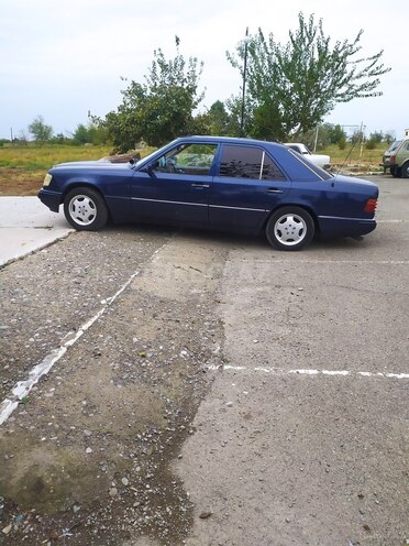 Mercedes E 220 1993, 502,000 km - 2.2 l - Kürdəmir