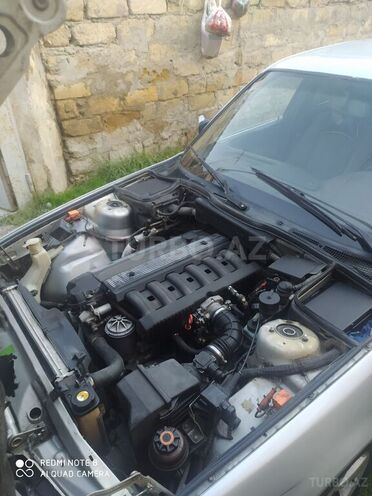 BMW 520 1992, 327,852 km - 2.0 l - Bakı