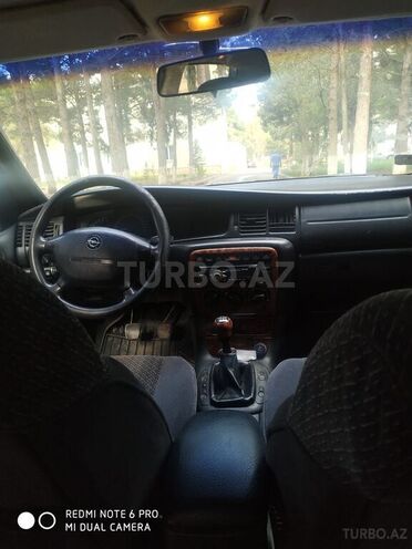 Opel Vectra 1995, 250,000 km - 2.0 l - Bakı