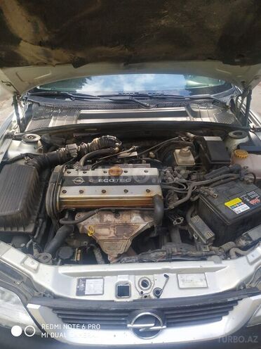 Opel Vectra 1995, 250,000 km - 2.0 l - Bakı