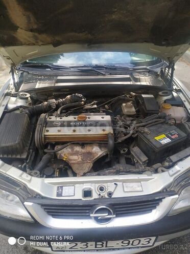 Opel Vectra 1995, 250,000 km - 2.0 l - Bakı
