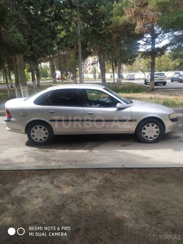 Opel Vectra 1995, 250,000 km - 2.0 l - Bakı