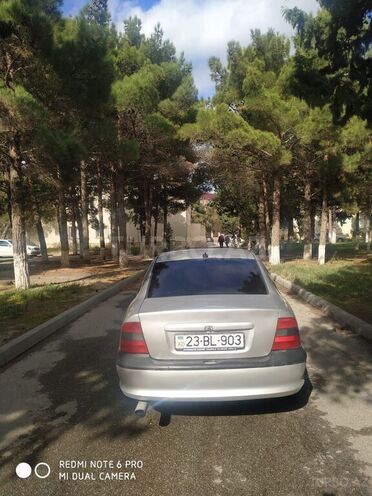 Opel Vectra 1995, 250,000 km - 2.0 l - Bakı