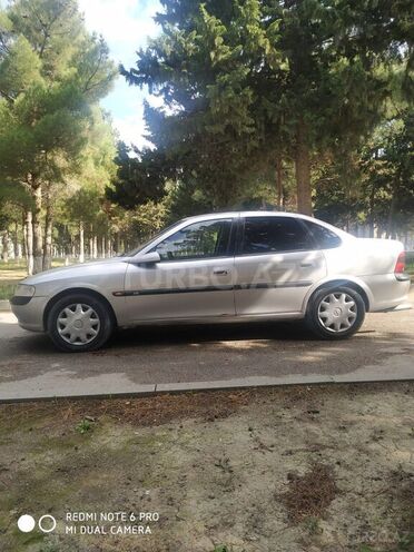 Opel Vectra 1995, 250,000 km - 2.0 l - Bakı