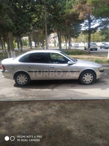 Opel Vectra 1995, 250,000 km - 2.0 l - Bakı