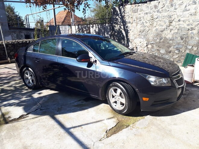 Chevrolet Cruze 2013, 256,236 km - 1.4 l - Qax