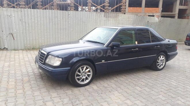 Mercedes E 250 1995, 236,010 km - 2.5 l - Bakı