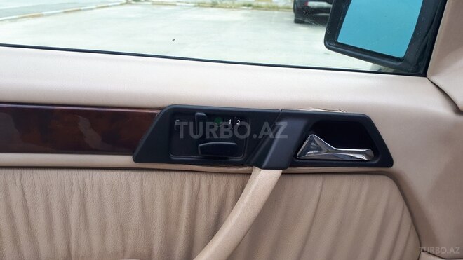 Mercedes E 250 1995, 236,010 km - 2.5 l - Bakı