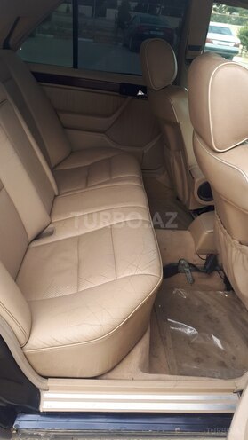 Mercedes E 250 1995, 236,010 km - 2.5 l - Bakı