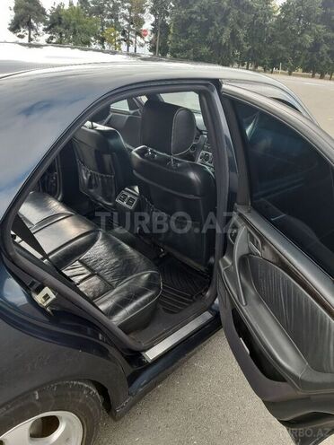 Mercedes E 240 2000, 347,000 km - 2.4 l - Qax