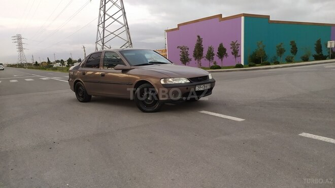 Opel Vectra 1998, 321,542 km - 1.6 л - Sumqayıt