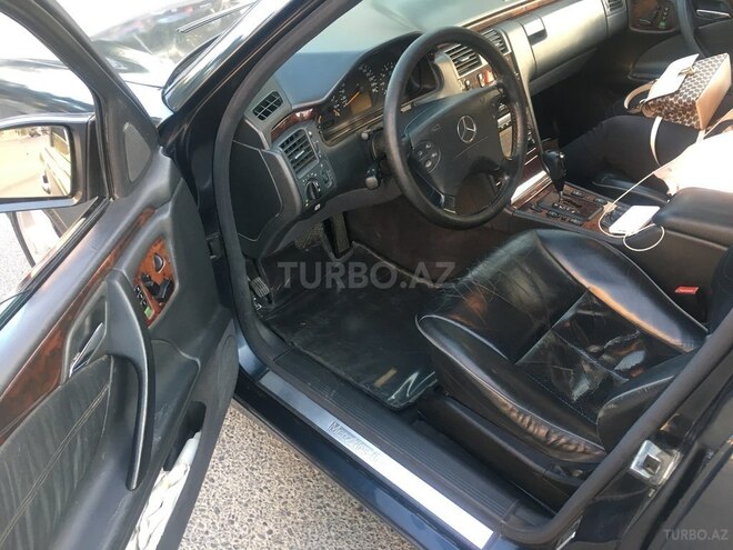 Mercedes E 320 2001, 241,041 km - 3.2 л - Sumqayıt