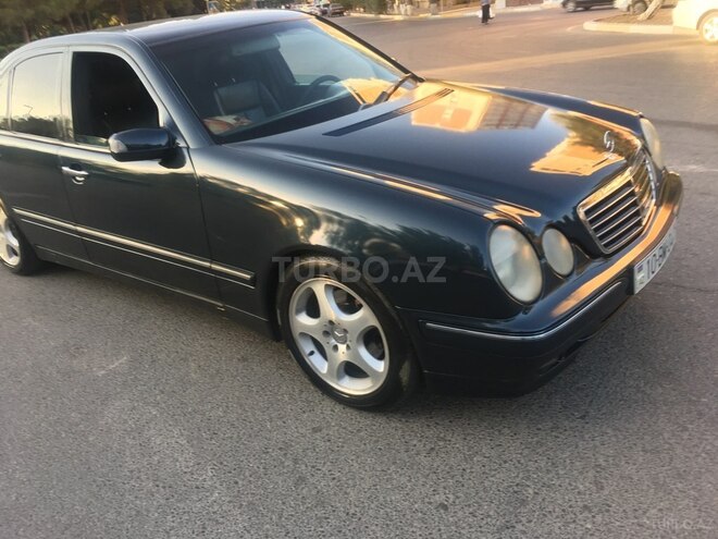 Mercedes E 320 2001, 241,041 km - 3.2 л - Sumqayıt