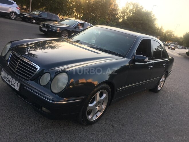 Mercedes E 320 2001, 241,041 km - 3.2 л - Sumqayıt