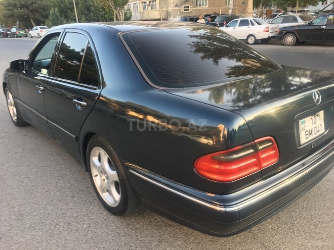Mercedes E 320 2001, 241,041 km - 3.2 л - Sumqayıt