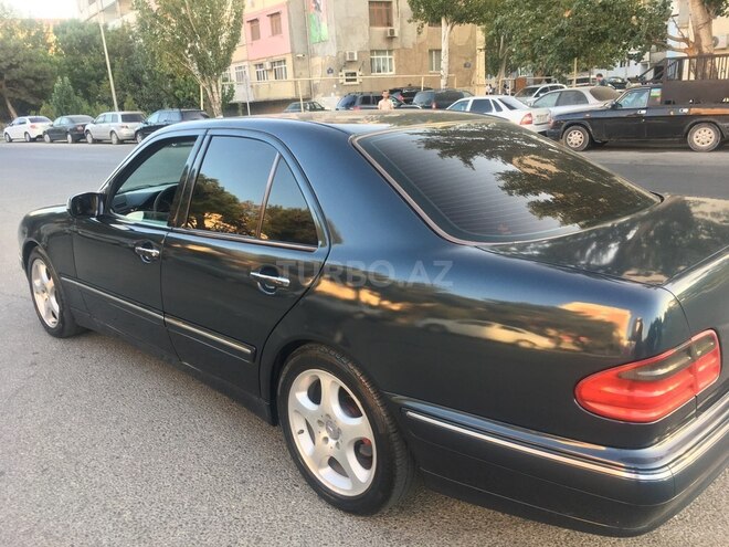 Mercedes E 320 2001, 241,041 km - 3.2 л - Sumqayıt
