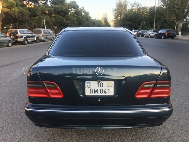 Mercedes E 320 2001, 241,041 km - 3.2 л - Sumqayıt