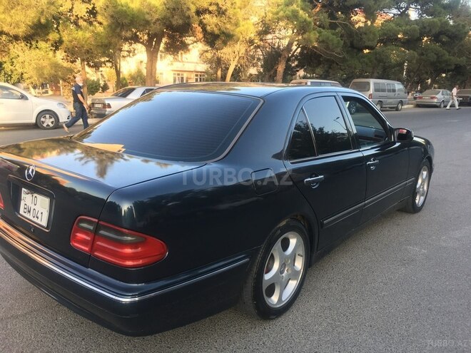 Mercedes E 320 2001, 241,041 km - 3.2 л - Sumqayıt
