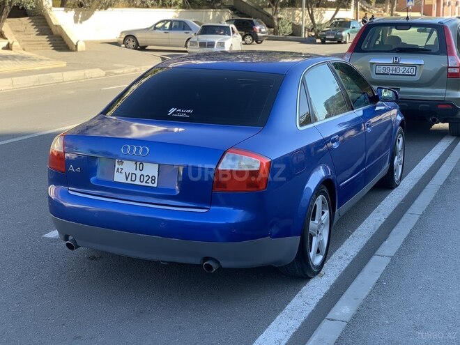 Audi A4 2002, 210,000 km - 2.4 л - Bakı