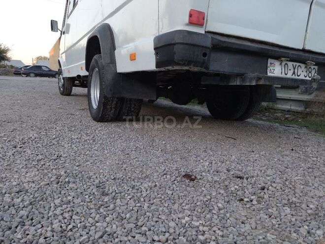 Mercedes 410 D 1996, 33,400 km - 2.5 л - Ucar