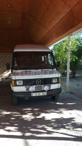 Mercedes 410 D 1996, 33,400 km - 2.5 л - Ucar