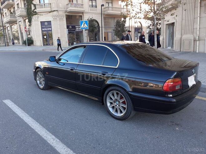 BMW 525 2001, 235,000 km - 2.5 l - Bakı