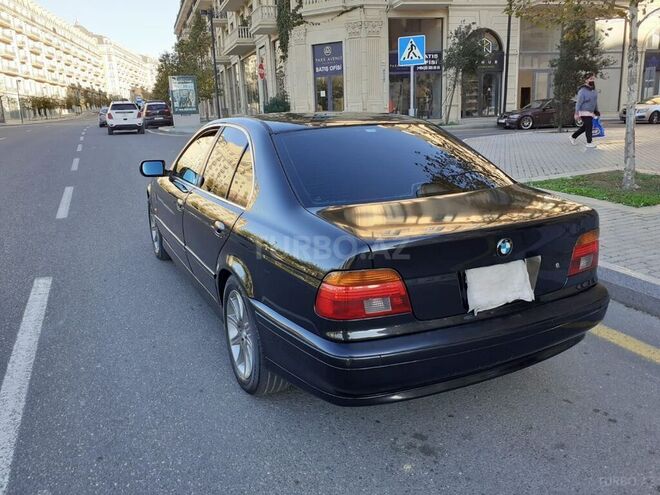 BMW 525 2001, 235,000 km - 2.5 l - Bakı