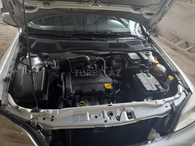 Opel Astra 2006, 200,000 km - 1.4 l - Bakı