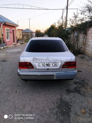 Mercedes E 230 1996, 450,000 km - 2.3 l - Bakı