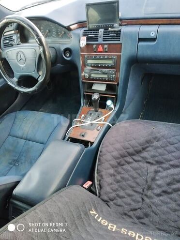 Mercedes E 230 1996, 450,000 km - 2.3 l - Bakı