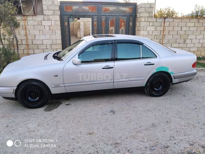 Mercedes E 230 1996, 450,000 km - 2.3 l - Bakı