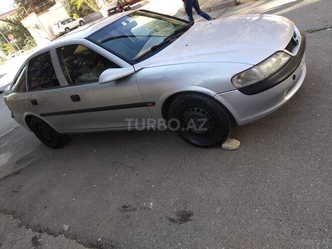 Opel Vectra 1996, 310,000 km - 2.0 l - Sumqayıt