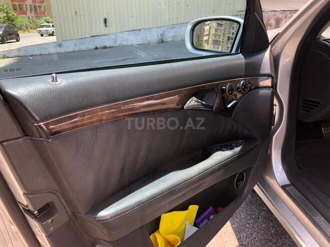 Mercedes E 240 2002, 401,000 km - 2.6 l - Bakı