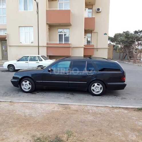 Mercedes E 220 2000, 389,567 km - 2.2 l - Bakı