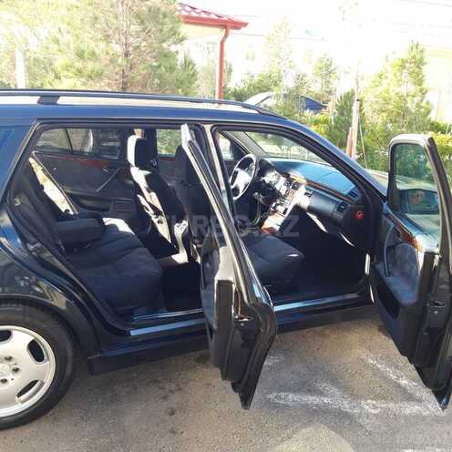 Mercedes E 220 2000, 389,567 km - 2.2 l - Bakı