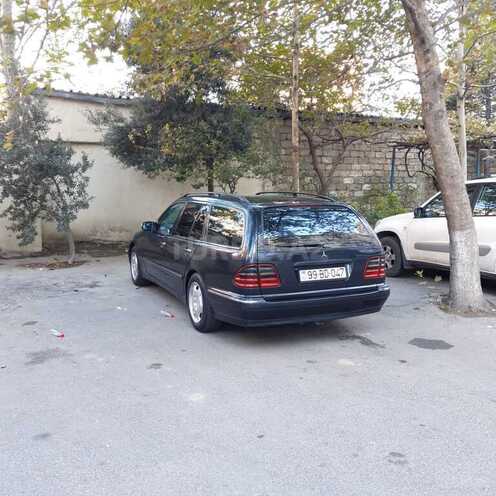 Mercedes E 220 2000, 389,567 km - 2.2 l - Bakı