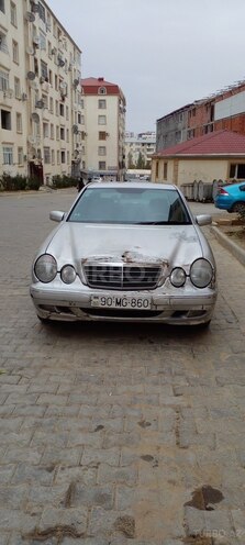 Mercedes E 220 1999, 550,000 km - 2.2 л - Bakı