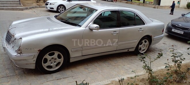 Mercedes E 220 1999, 550,000 km - 2.2 л - Bakı