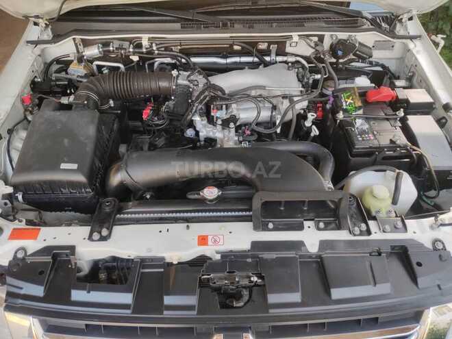 Mitsubishi Pajero 2013, 123,000 km - 3.5 l - Bakı