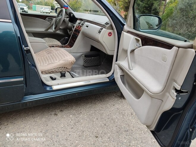 Mercedes E 240 1999, 451,904 km - 2.4 l - Sumqayıt