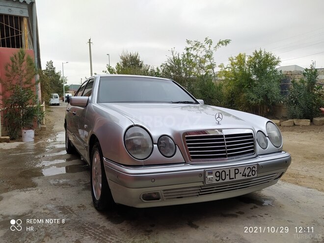 Mercedes E 240 1998, 28,231 km - 2.4 л - Bakı