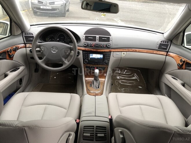 Mercedes E 320 2002, 298,000 km - 3.2 l - Bakı